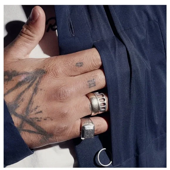 Rapha Men's Navy Shirt - Picture 5 of 13